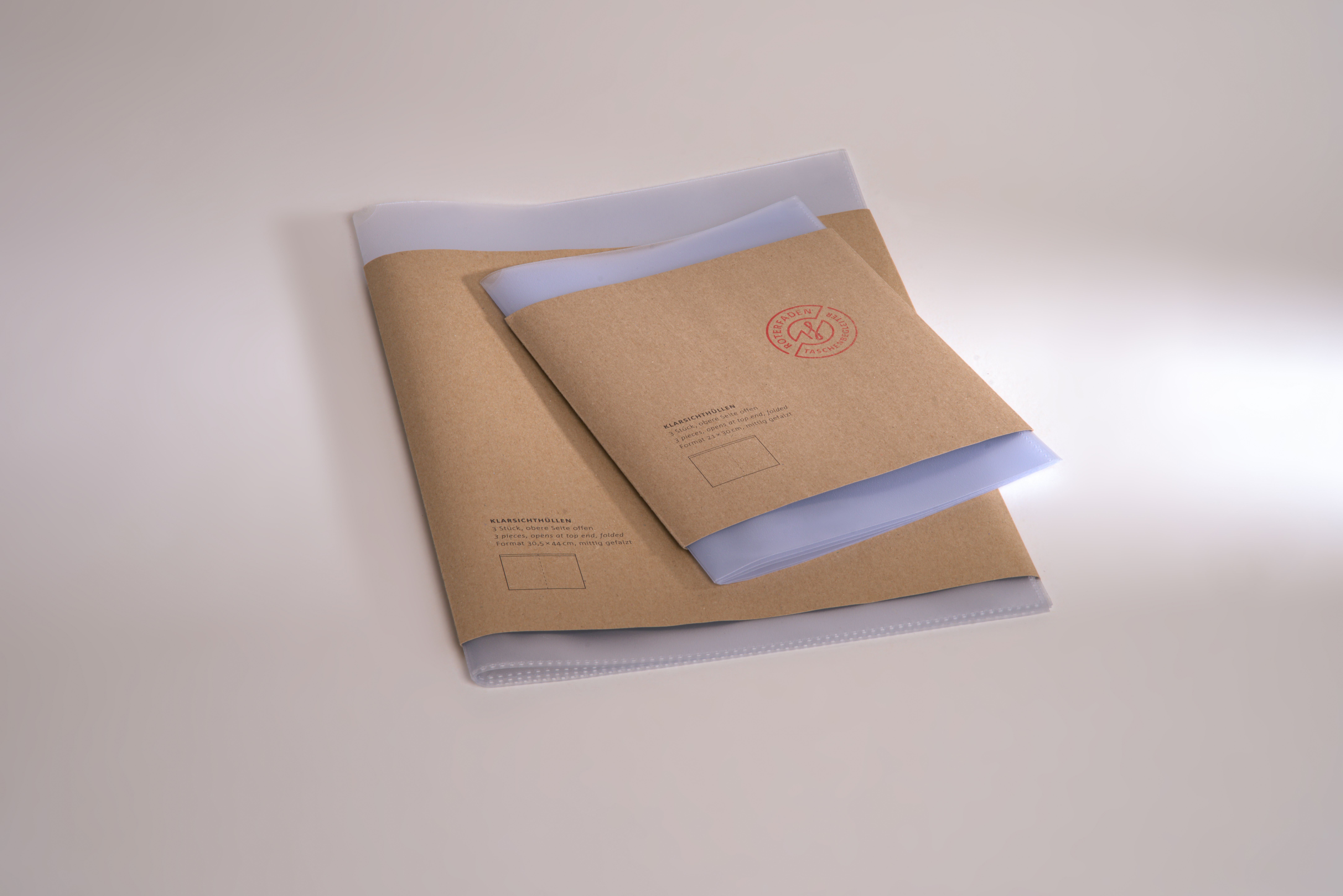 Stabile Klarsichthüllen aus umweltfreundlichem Polypropylen: Perfekt zum Schutz von Papieren und Fotos. In A5 und A4 erhältlich.