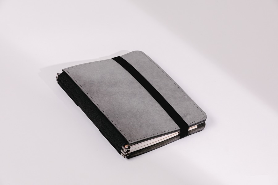Roterfaden Taschenbegleiter LB_15 made from recycled leather in light grey